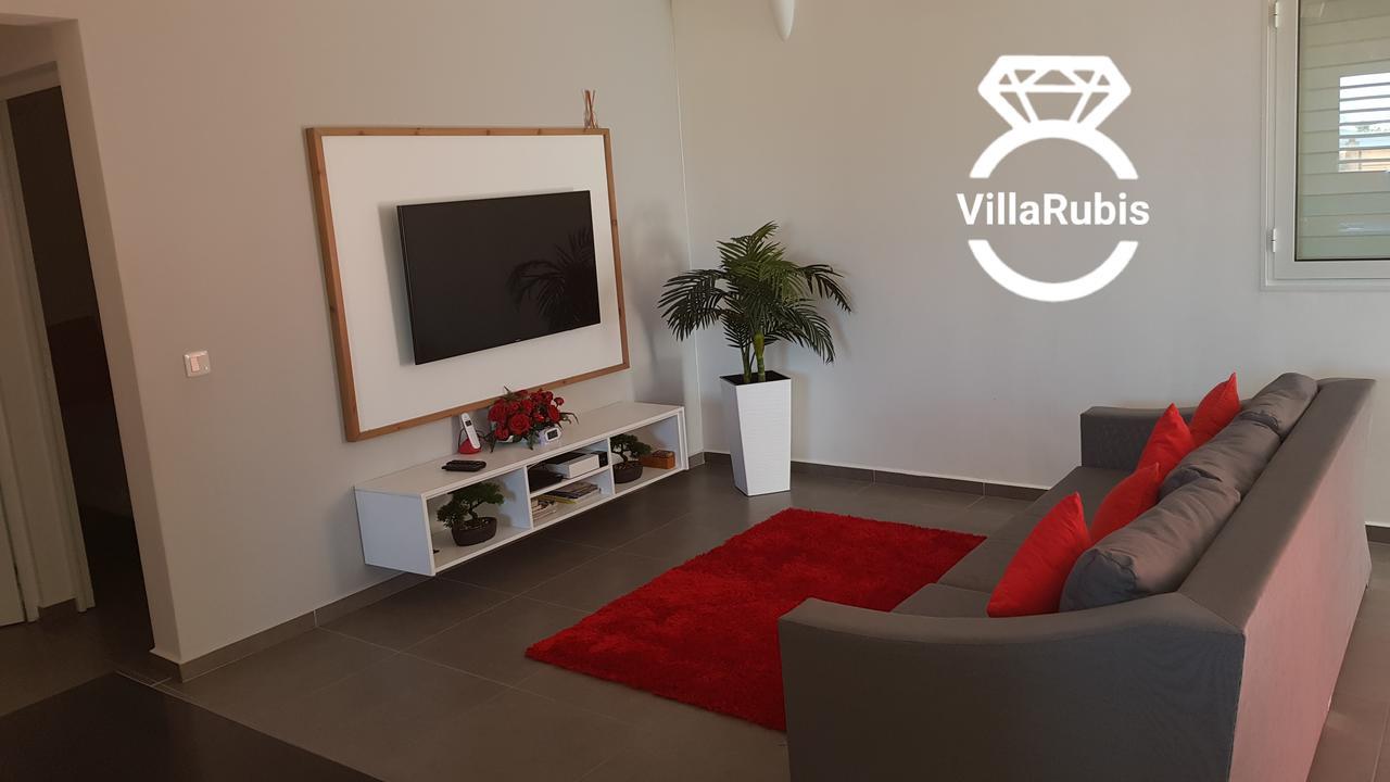 לה מול Villa Rubis מראה חיצוני תמונה